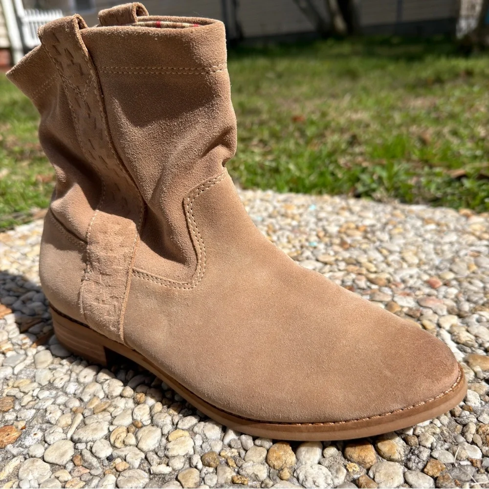 Toms Tan Suede Ankle Booties - Picture 6 of 16